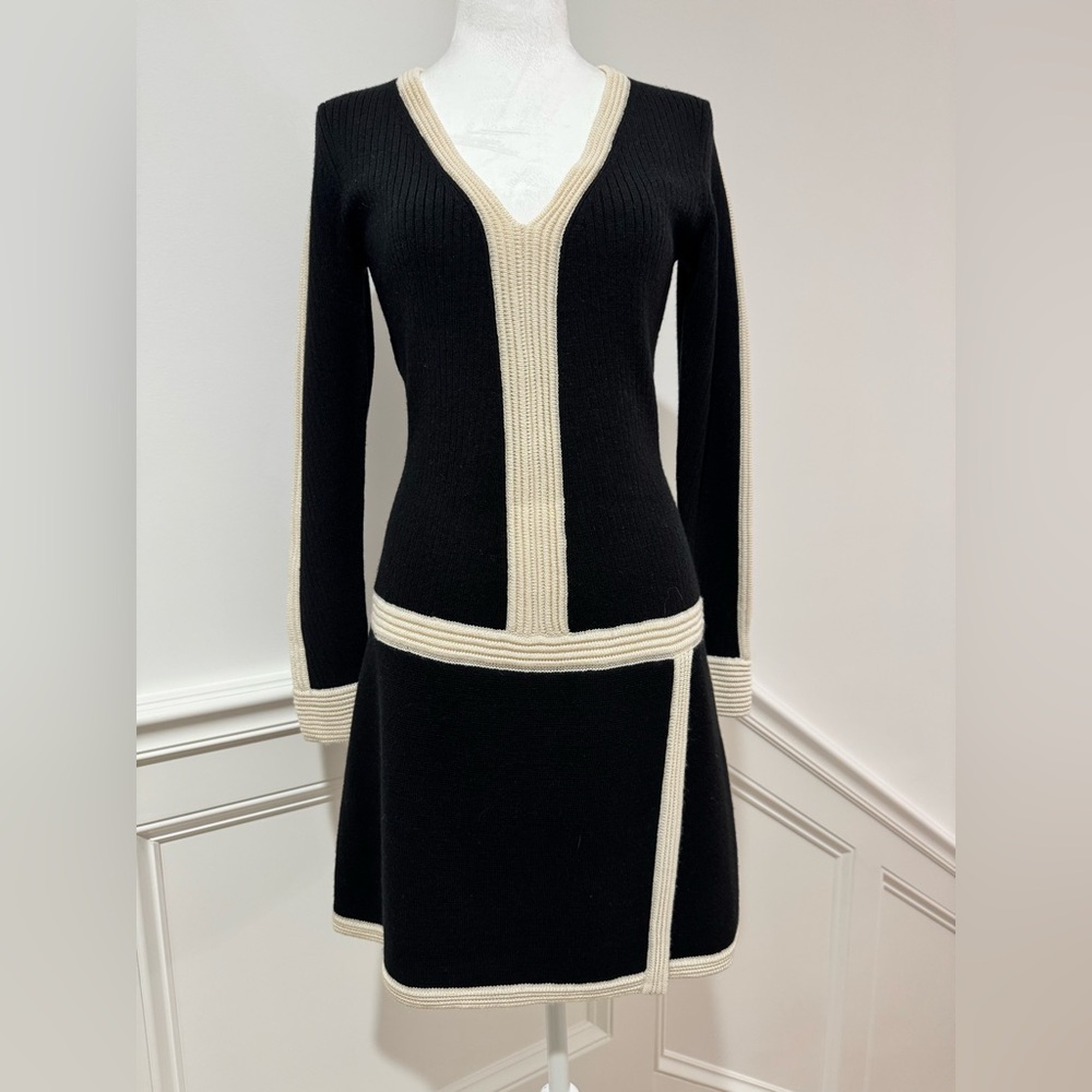 Reiss Color Block Mini Sweater-dress
NWT
Size M